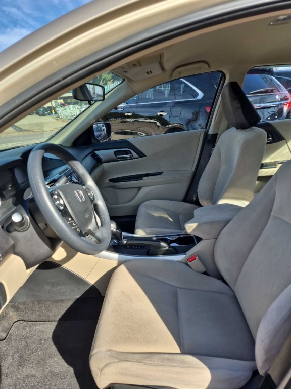2013 Honda Accord Image 16