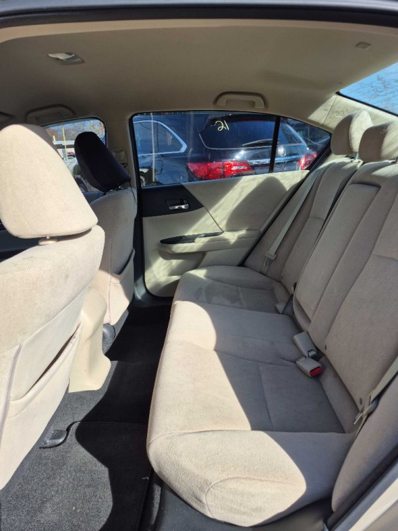 2013 Honda Accord Image 17