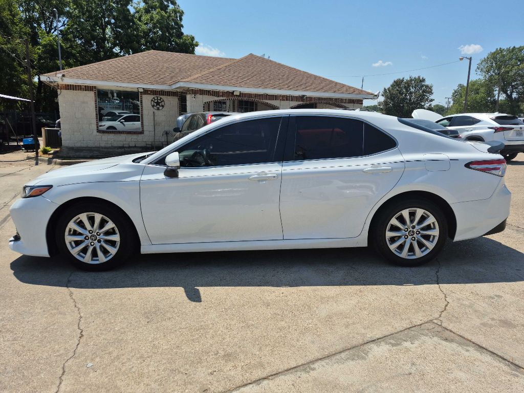 2018 Toyota Camry Image 9