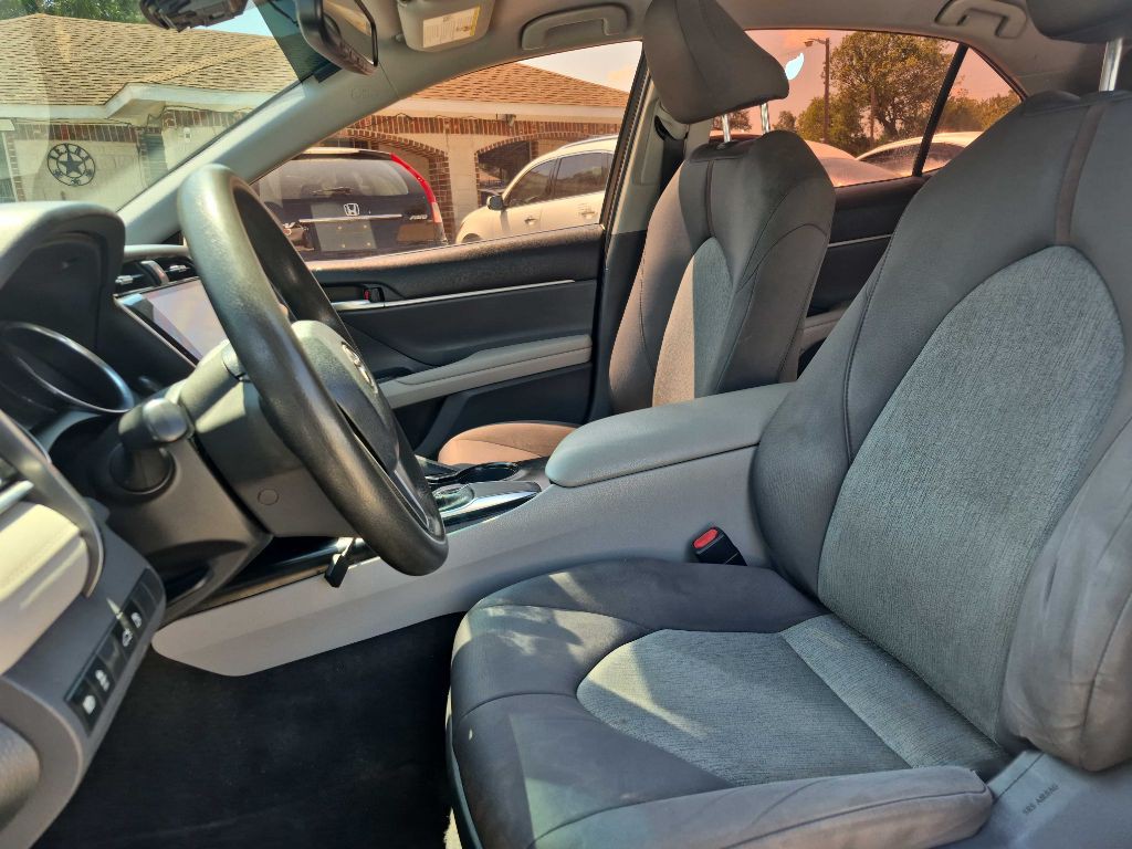 2018 Toyota Camry Image 10