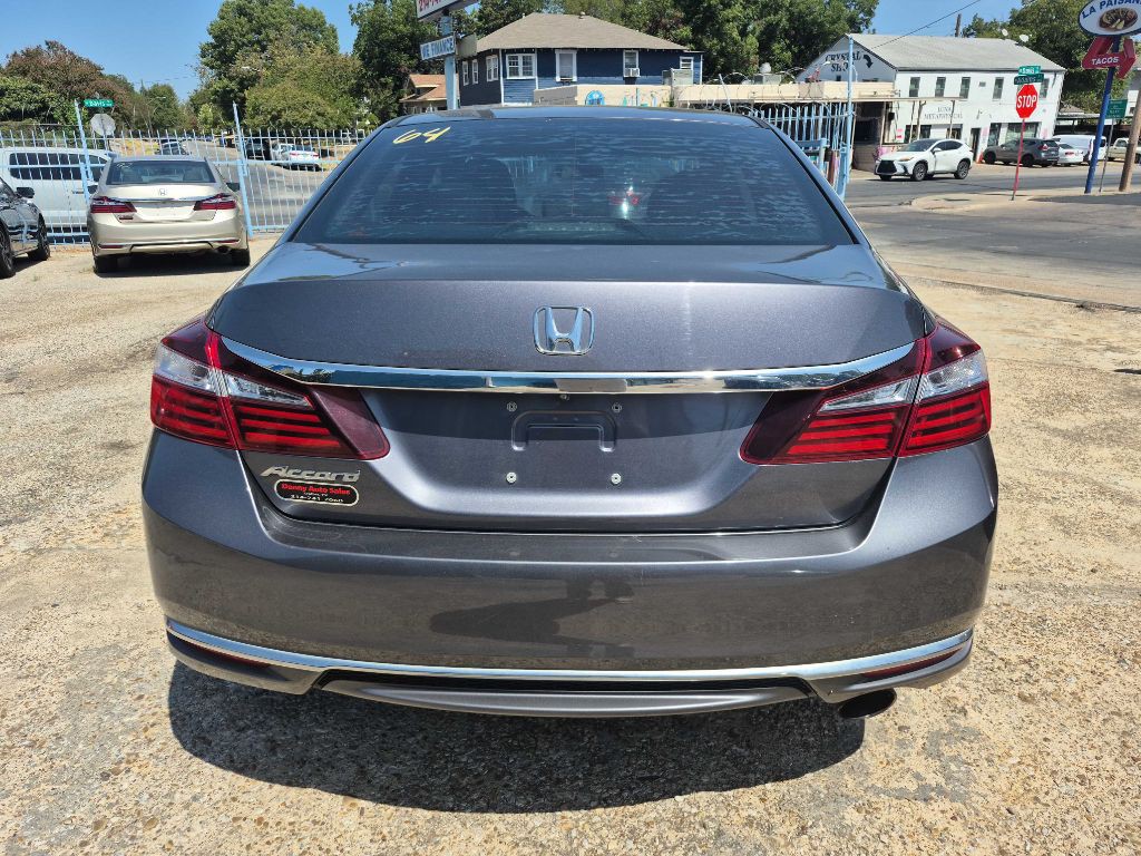 2017 Honda Accord Image 5