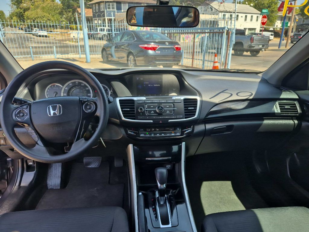 2017 Honda Accord Image 9