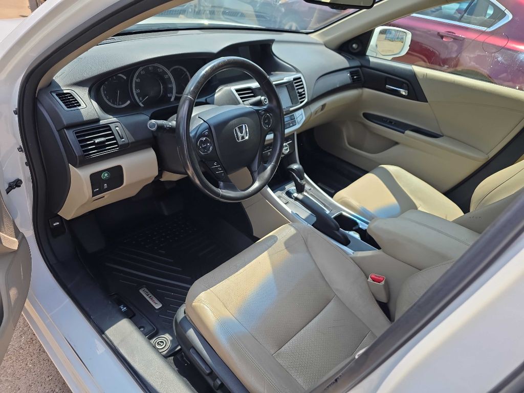 2013 Honda Accord Image 9