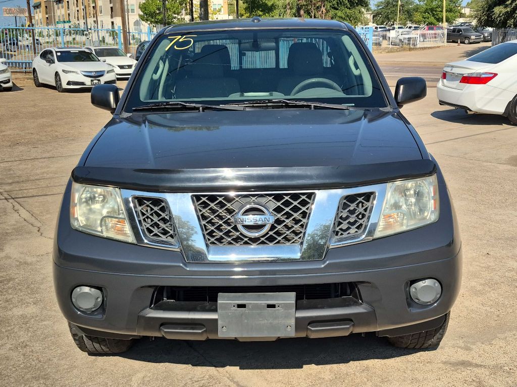 2015 Nissan Frontier Image 3
