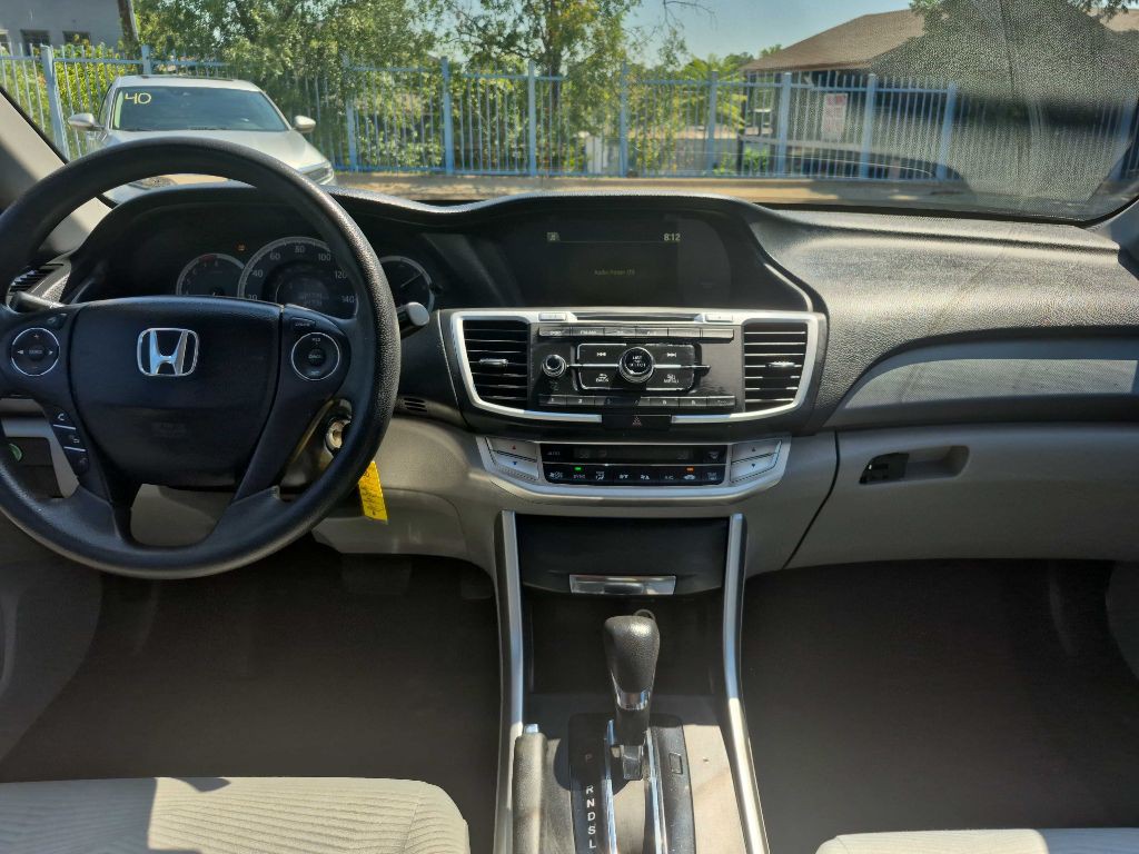 2015 Honda Accord Image 9