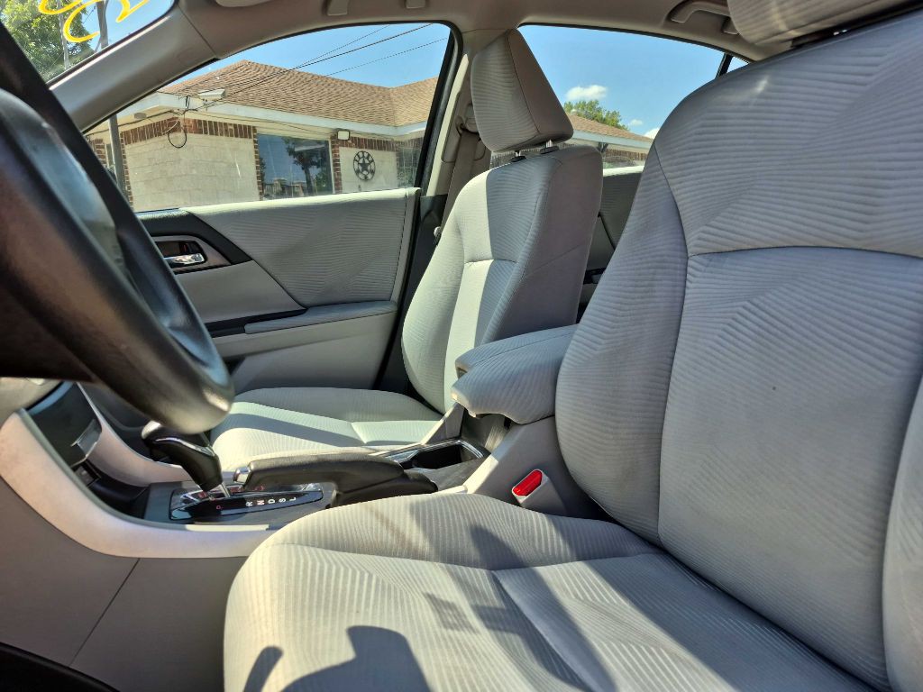 2015 Honda Accord Image 10