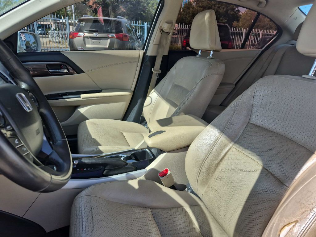 2016 Honda Accord Image 9