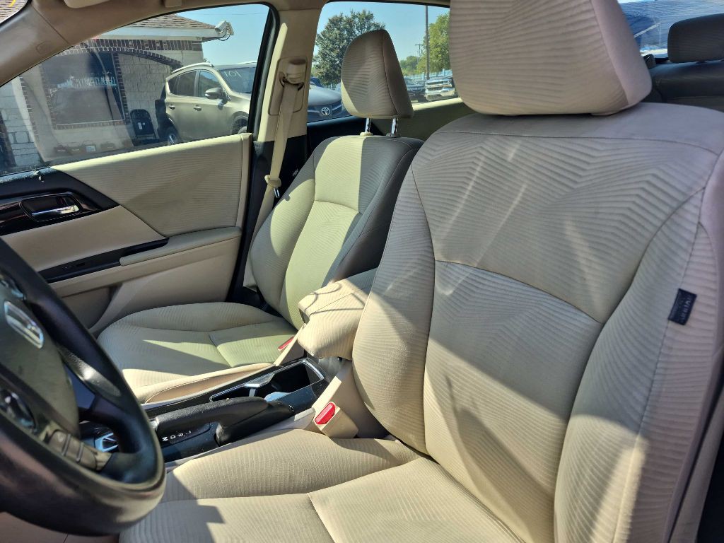 2016 Honda Accord Image 9