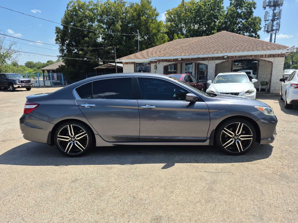 2017 Honda Accord Image 5