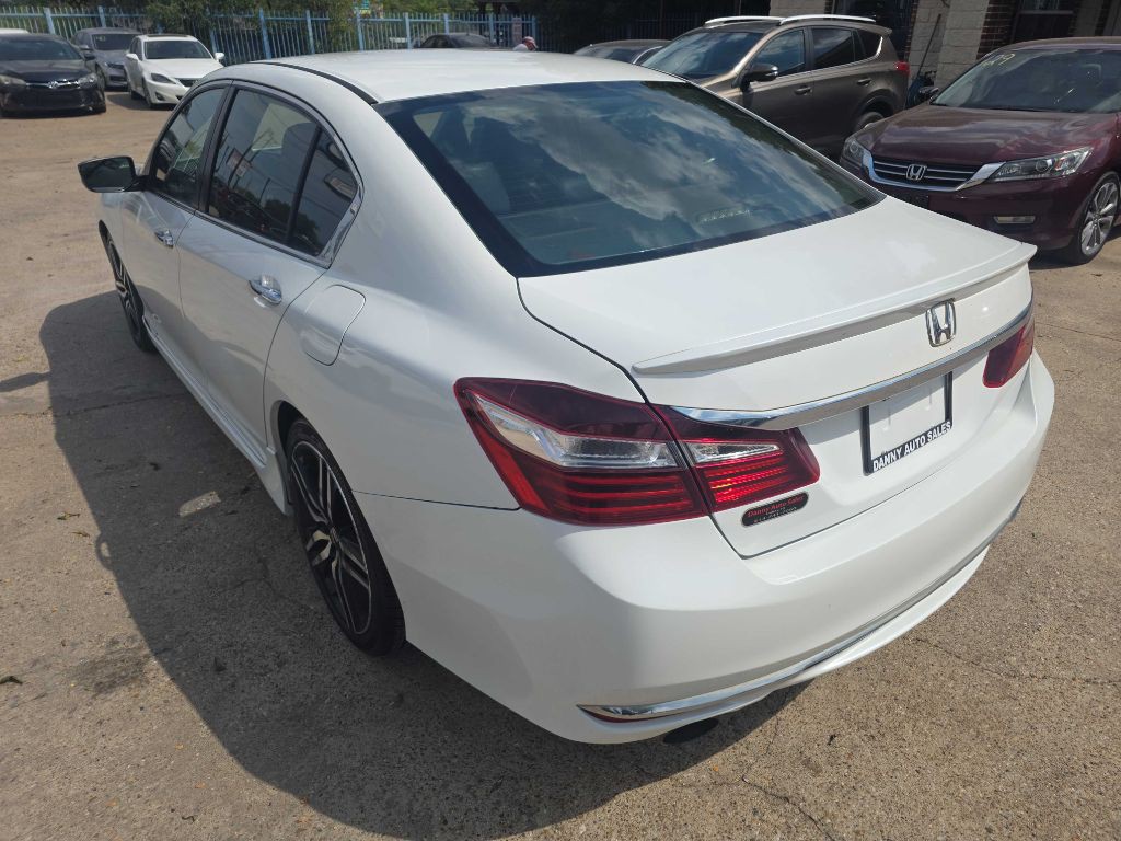 2017 Honda Accord Image 3