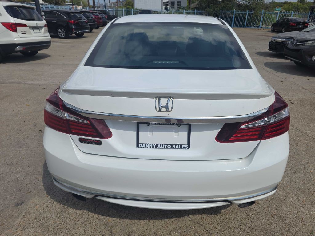 2017 Honda Accord Image 4