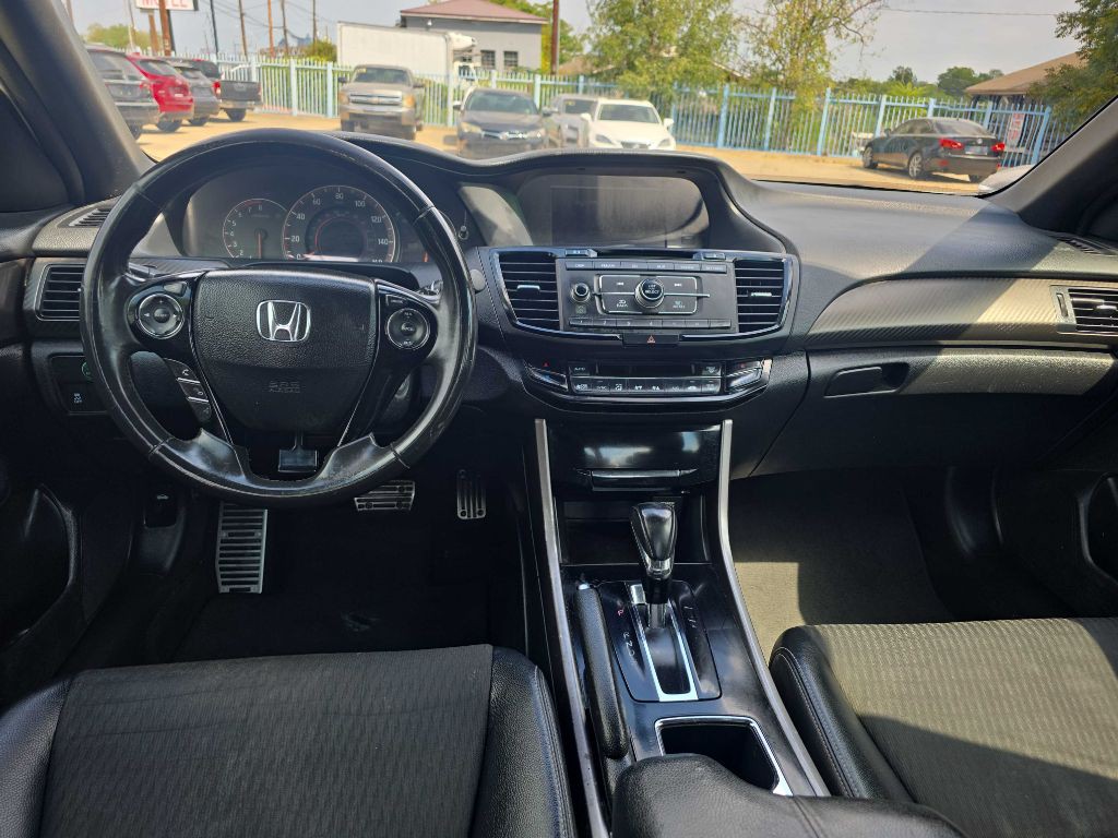 2017 Honda Accord Image 9