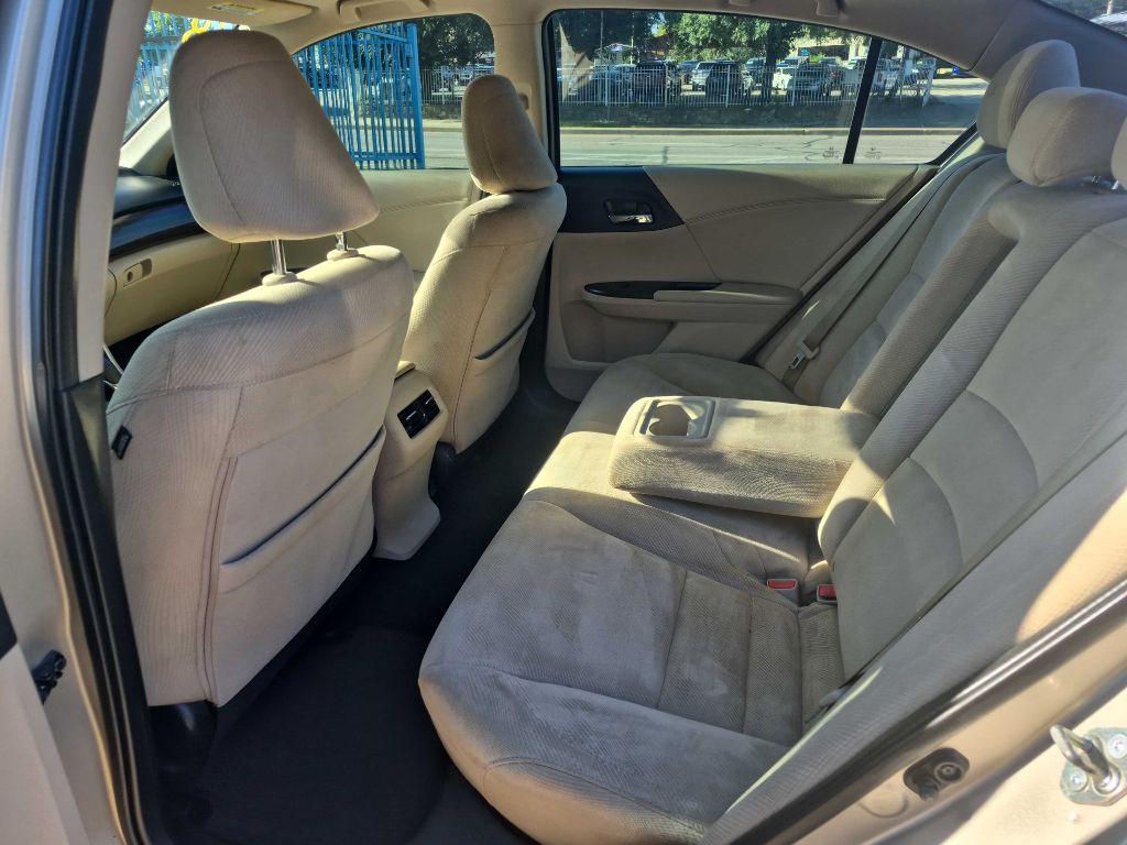 2016 Honda Accord Image 11