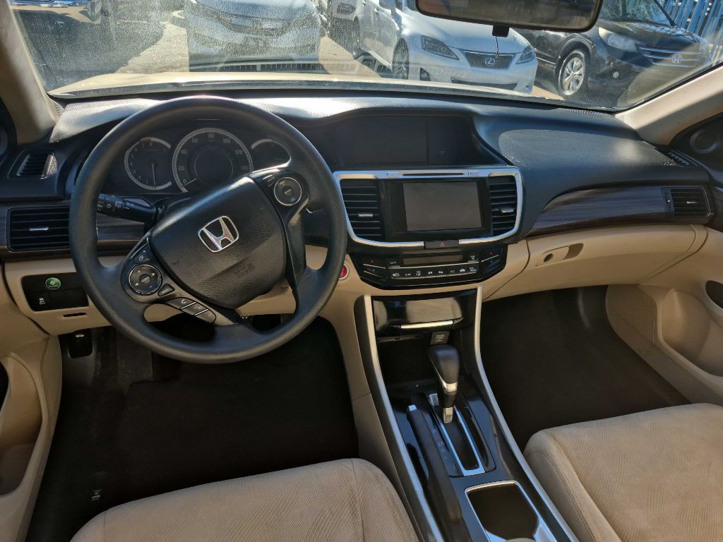 2016 Honda Accord Image 12