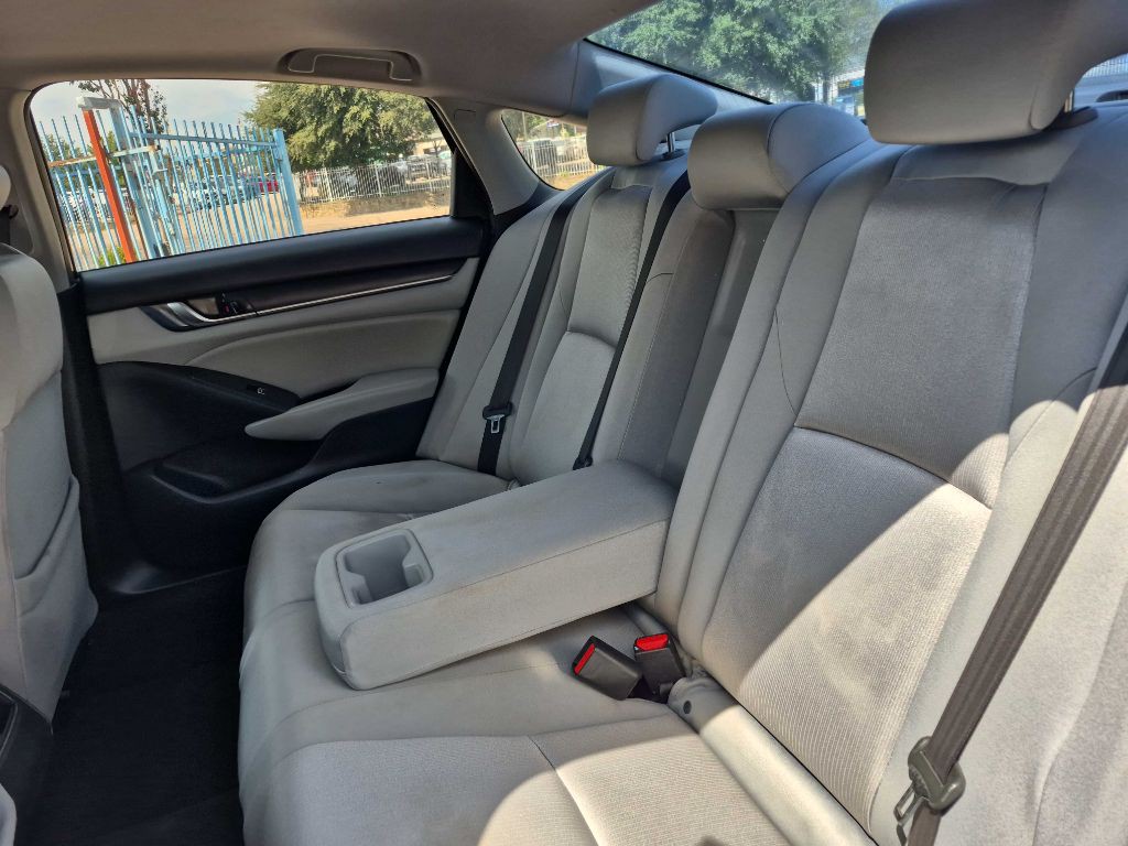 2019 Honda Accord Image 9