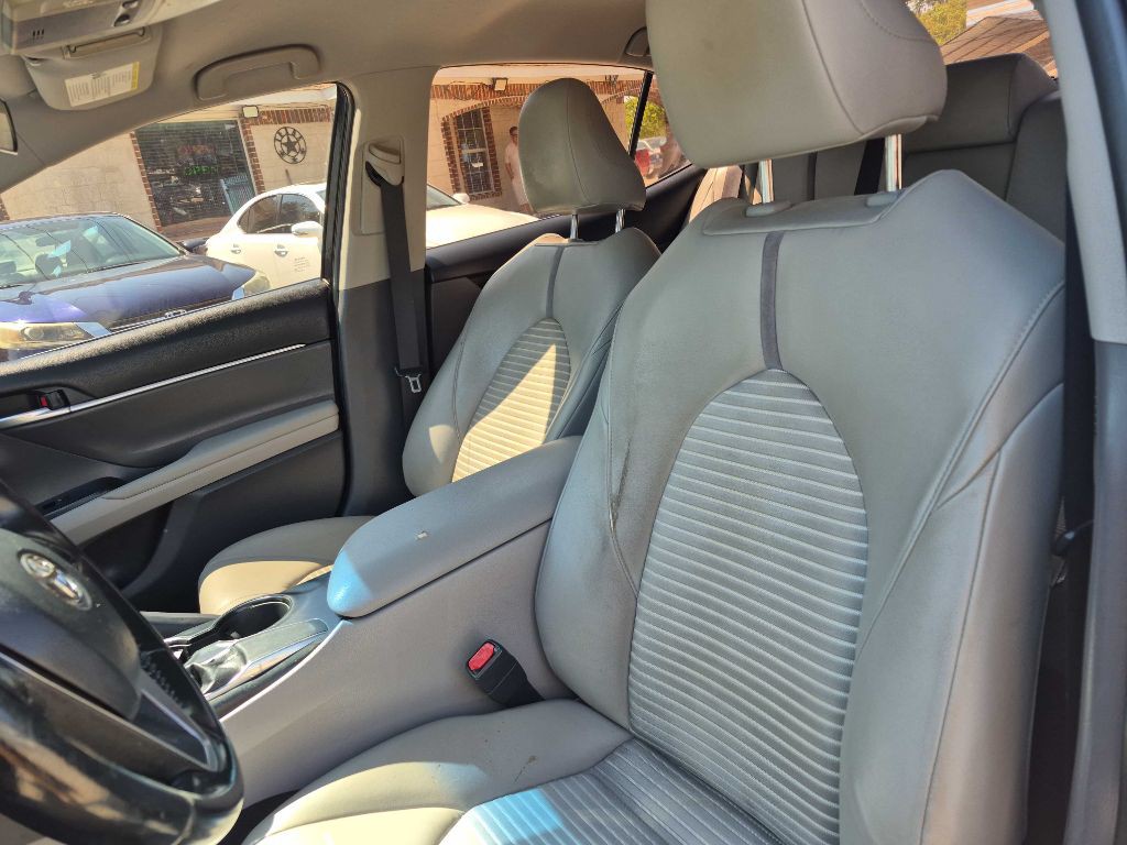 2018 Toyota Camry Image 10