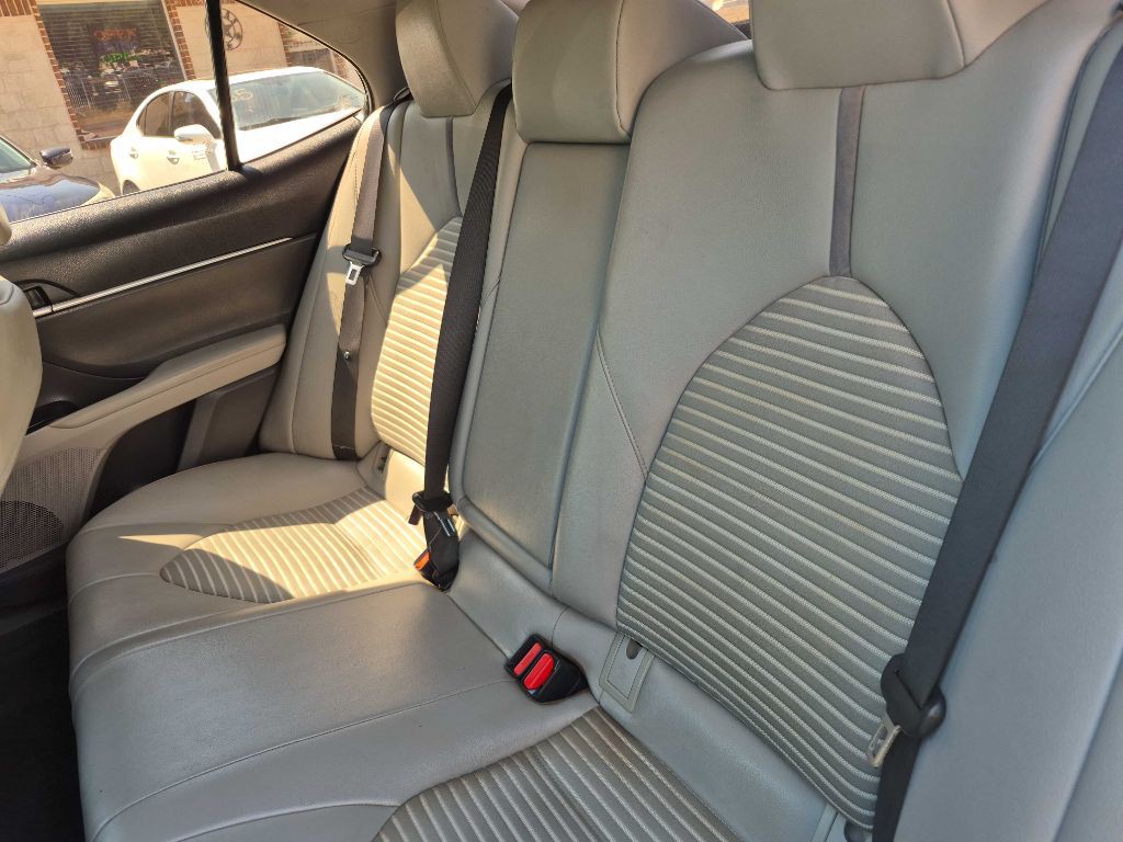 2018 Toyota Camry Image 11