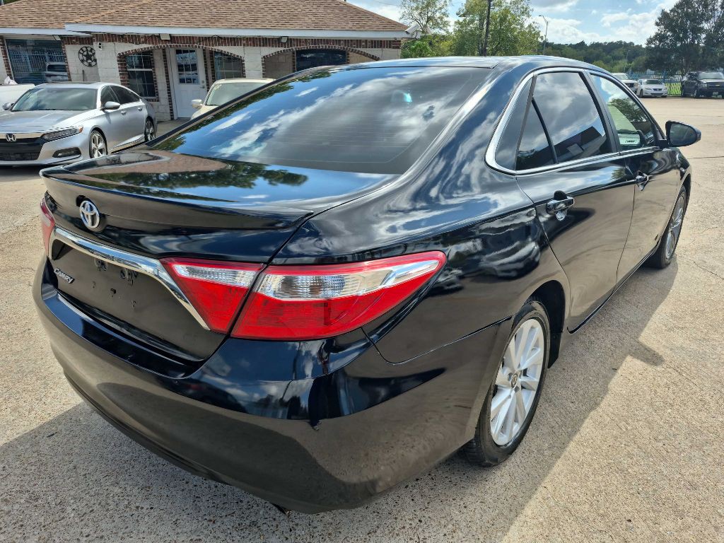 2017 Toyota Camry Image 5