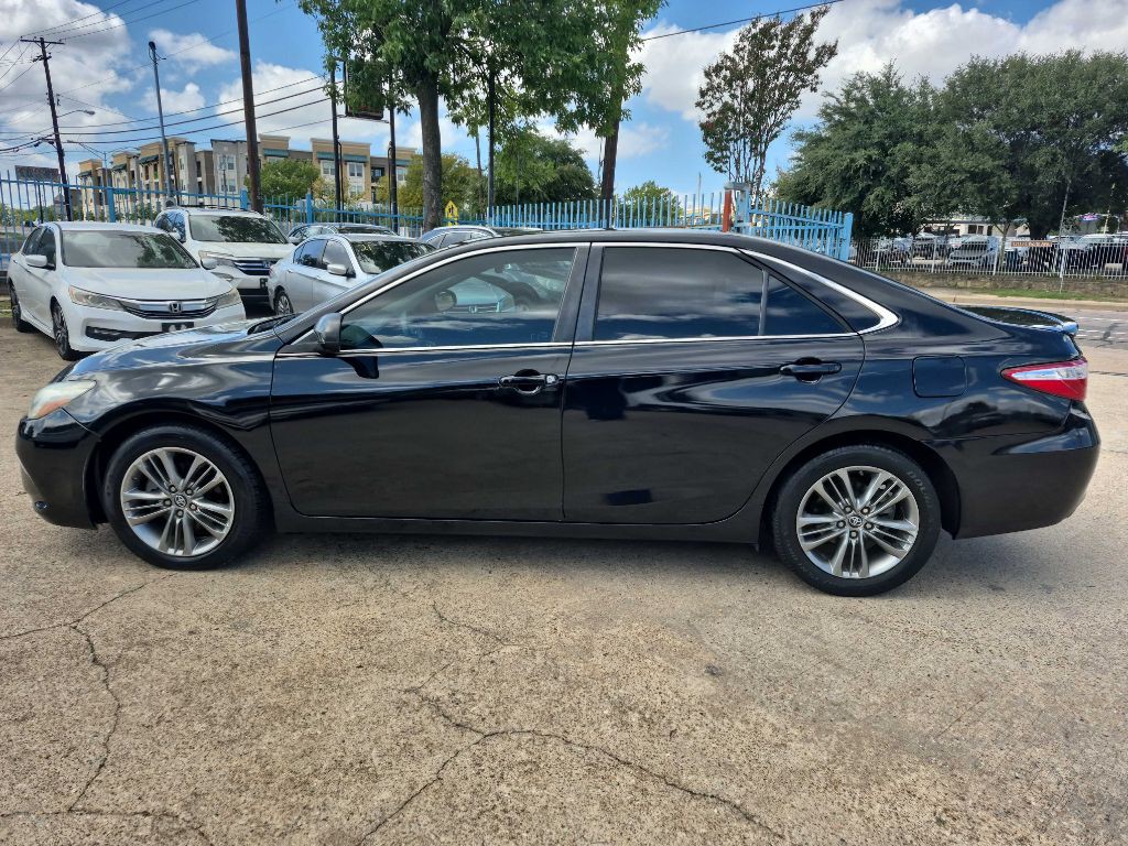 2017 Toyota Camry Image 9