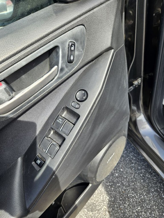 2011 Mazda Mazda3 Image 7