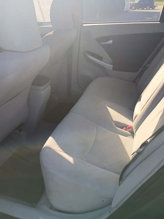 2010 Toyota Prius Image 11