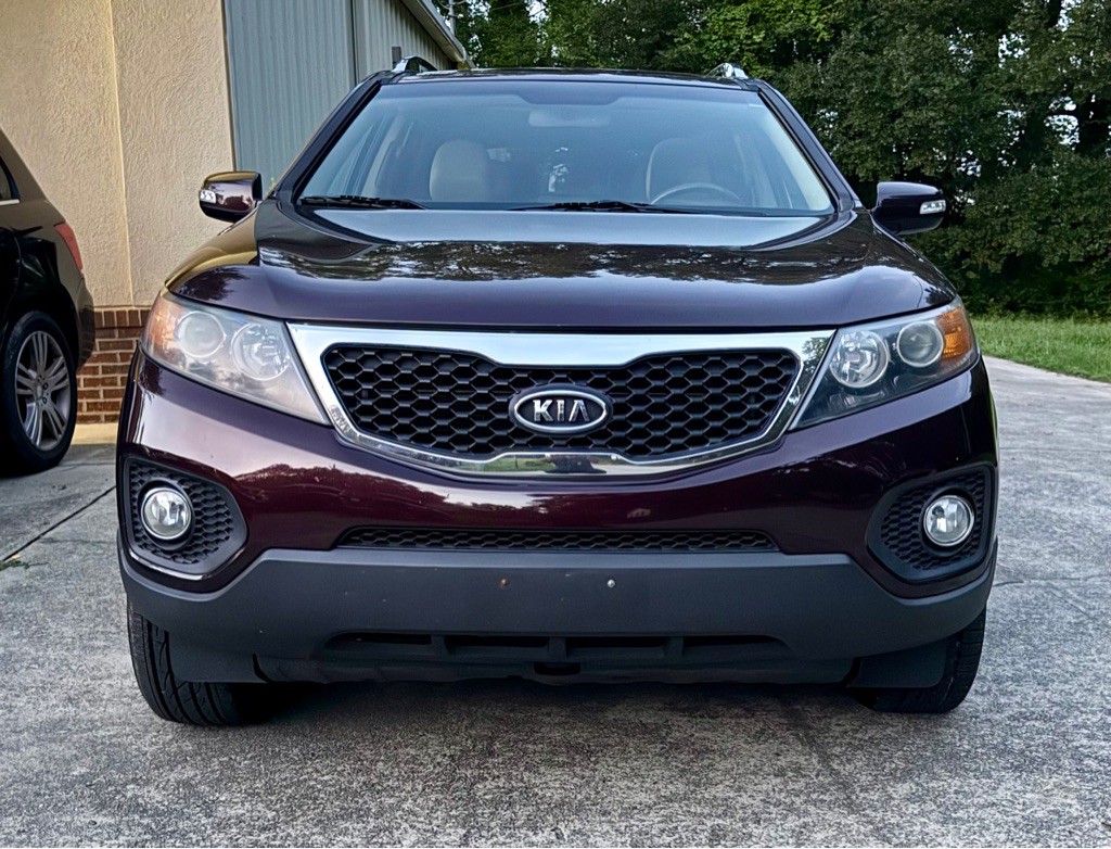 2011 Kia Sorento Image 1
