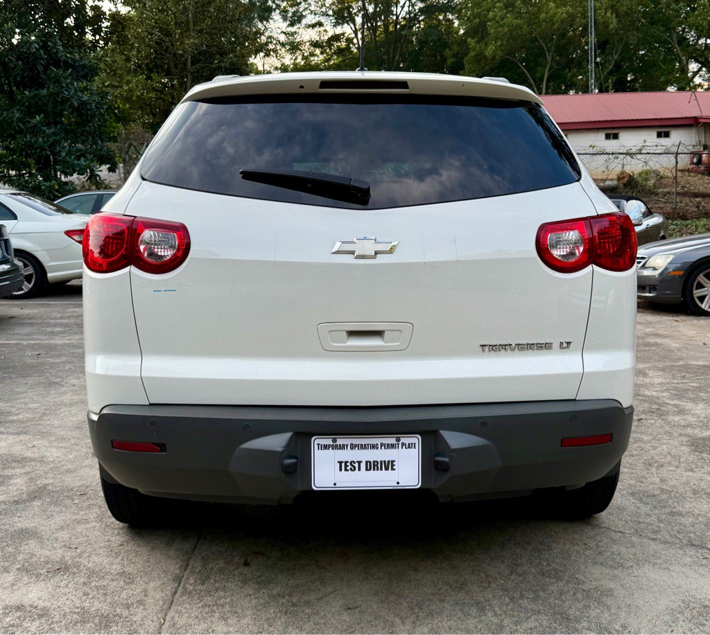 2012 Chevrolet Traverse Image 3