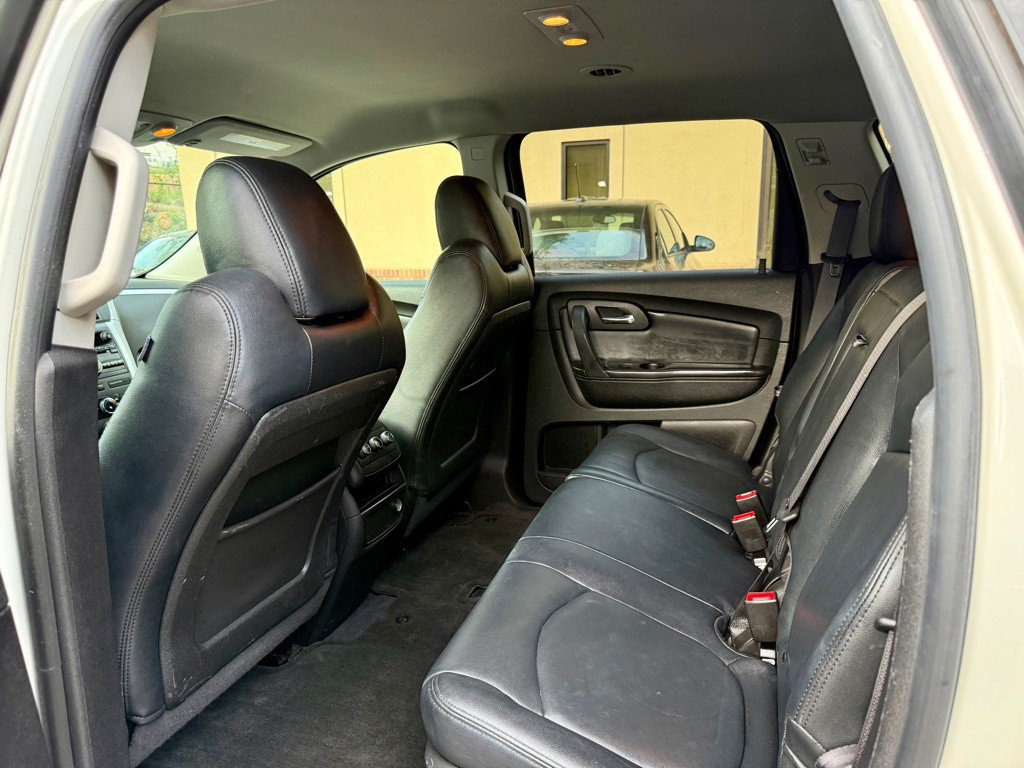 2012 Chevrolet Traverse Image 7