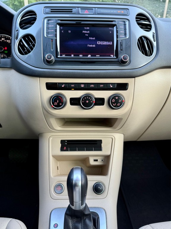 2016 Volkswagen Tiguan Image 17