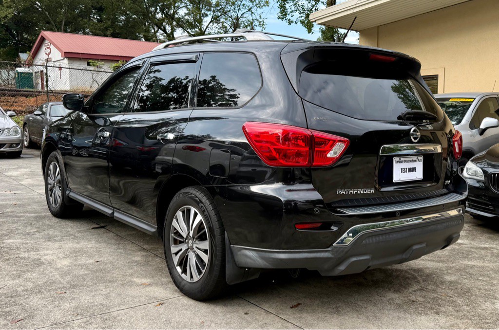 2018 Nissan Pathfinder Image 4
