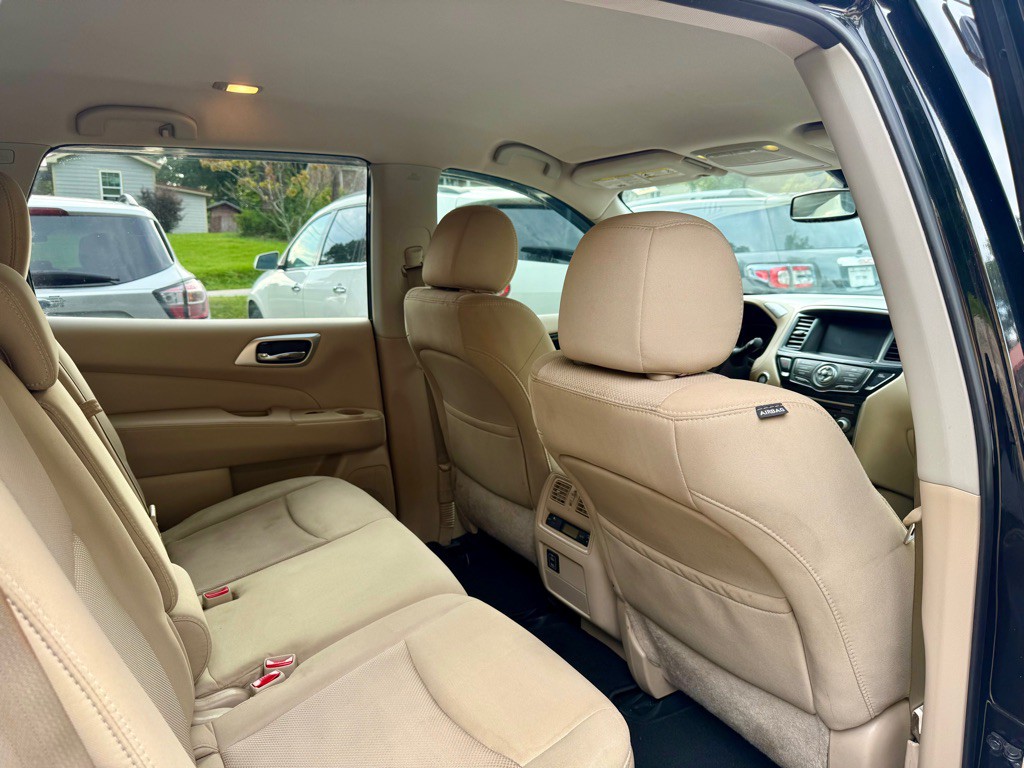 2018 Nissan Pathfinder Image 9
