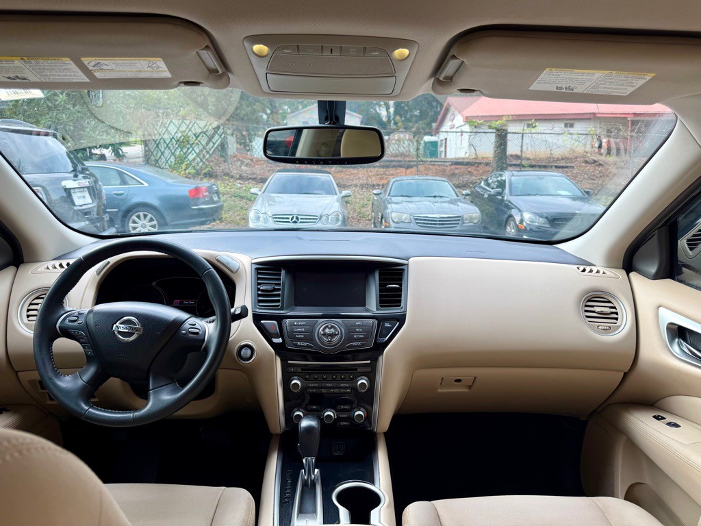 2018 Nissan Pathfinder Image 12