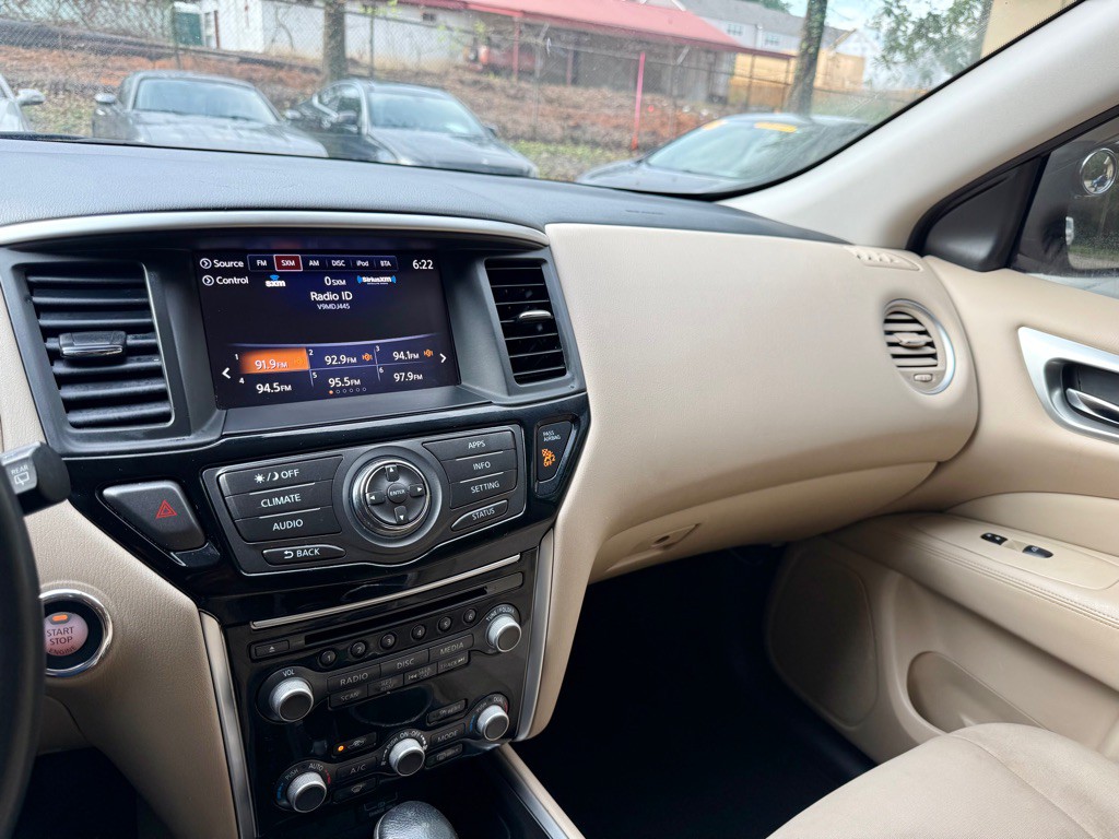2018 Nissan Pathfinder Image 14