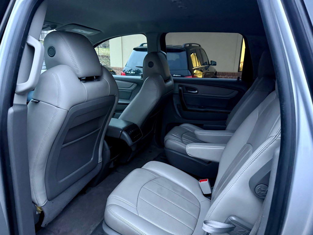 2016 Chevrolet Traverse Image 10