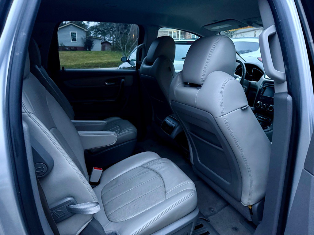 2016 Chevrolet Traverse Image 11