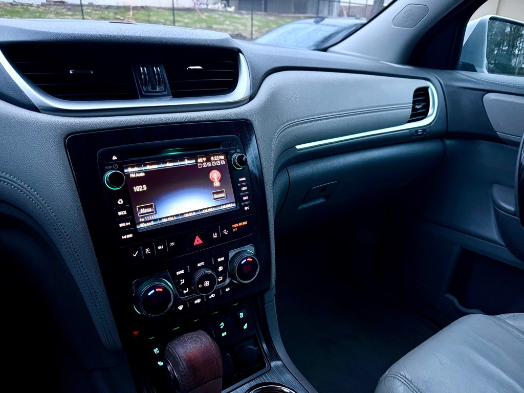 2016 Chevrolet Traverse Image 13