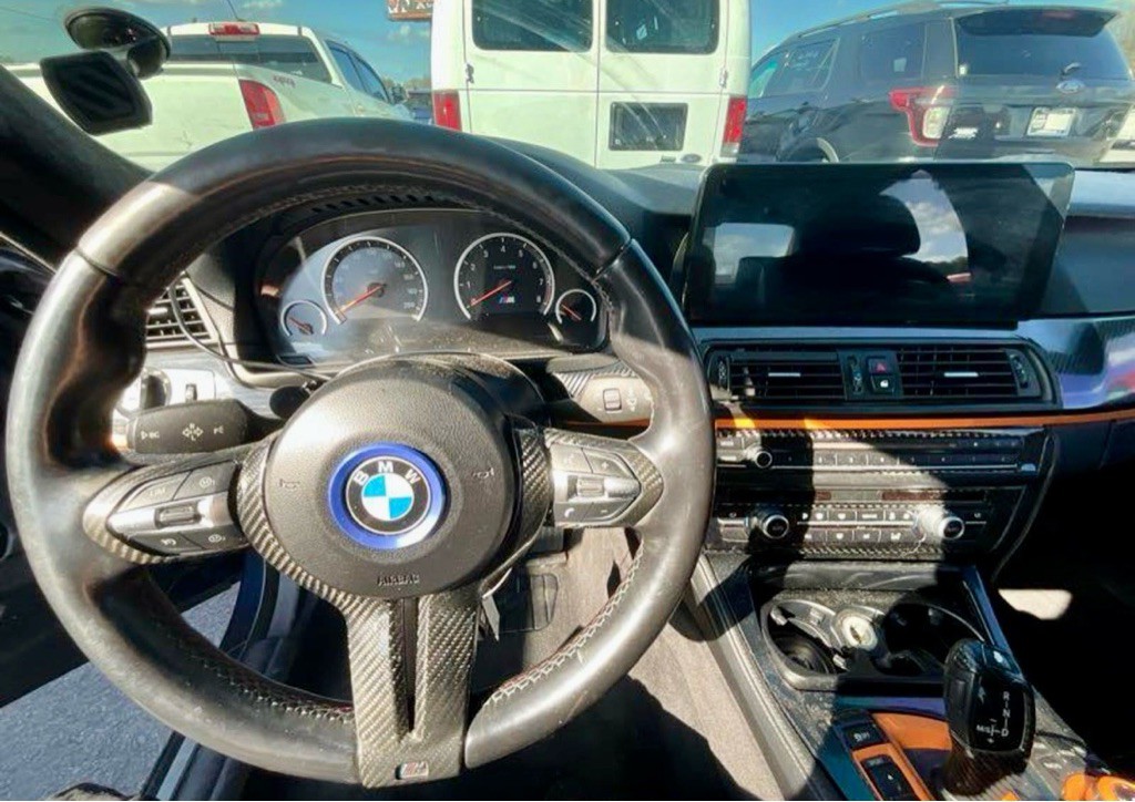 2013 BMW 5 Series Image 8