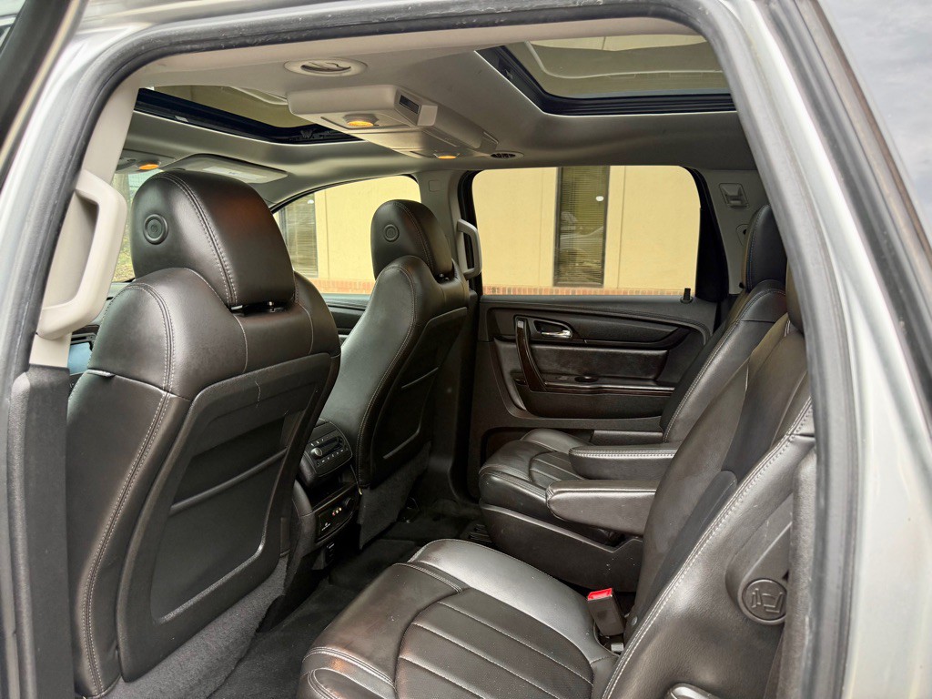 2015 Chevrolet Traverse Image 8