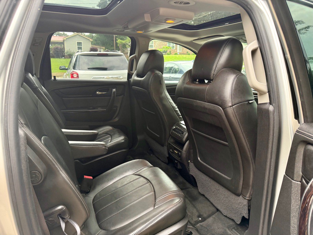2015 Chevrolet Traverse Image 9