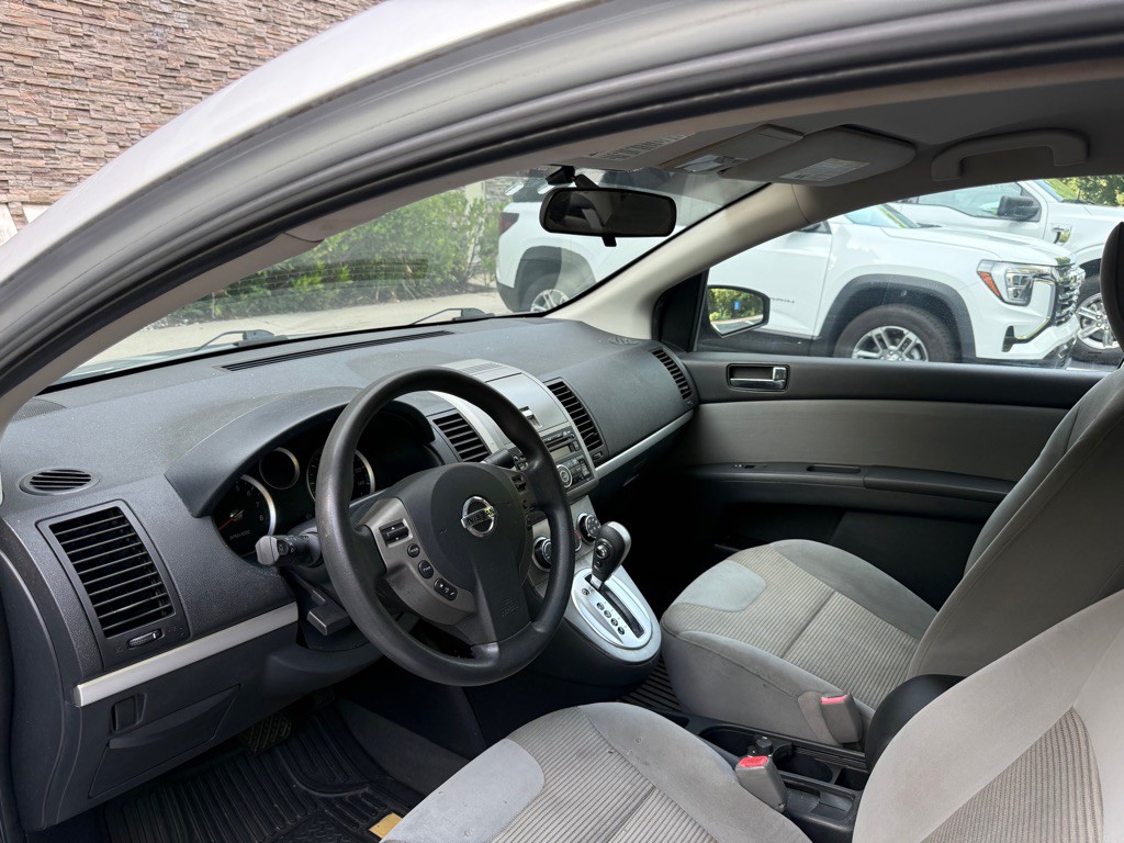 2010 Nissan Sentra Image 5