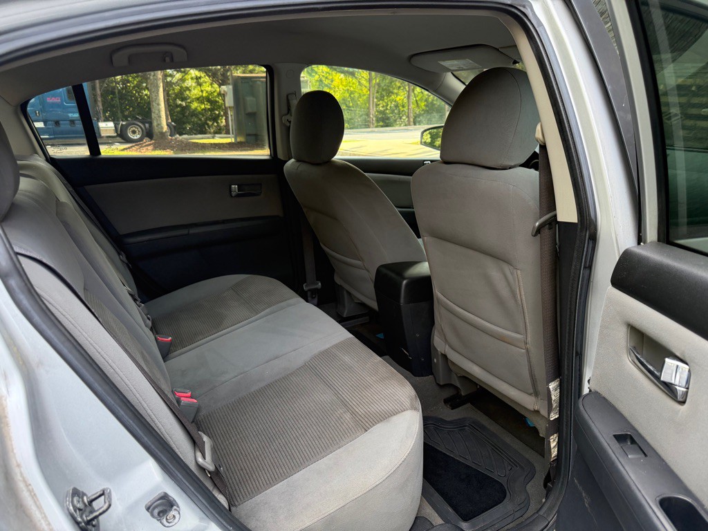 2010 Nissan Sentra Image 7