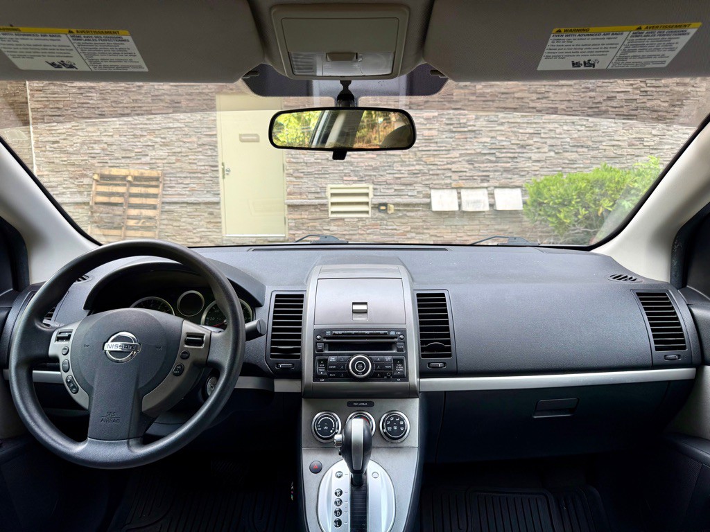 2010 Nissan Sentra Image 9