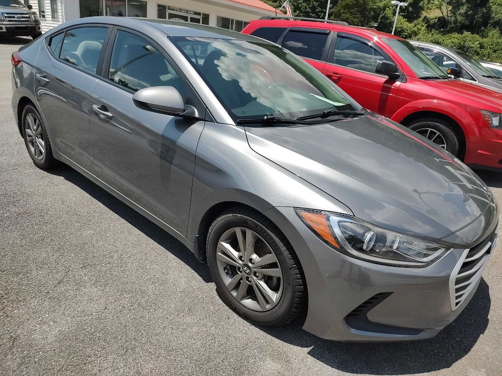 2018 Hyundai Elantra Image 1
