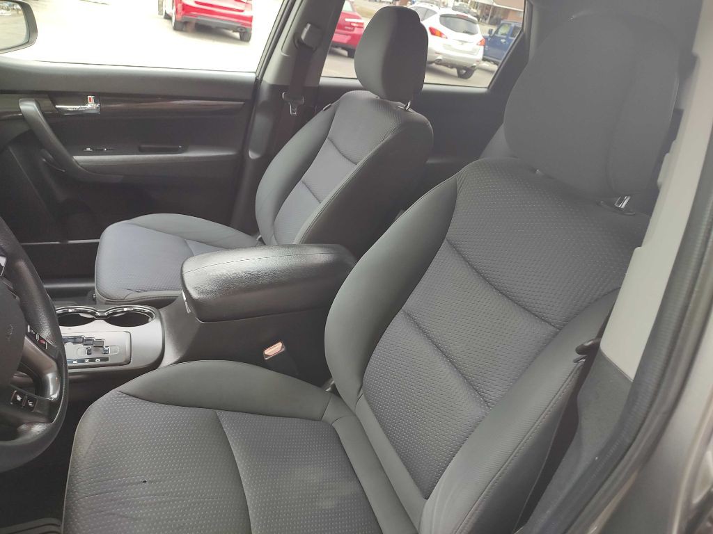 2011 Kia Sorento Image 10