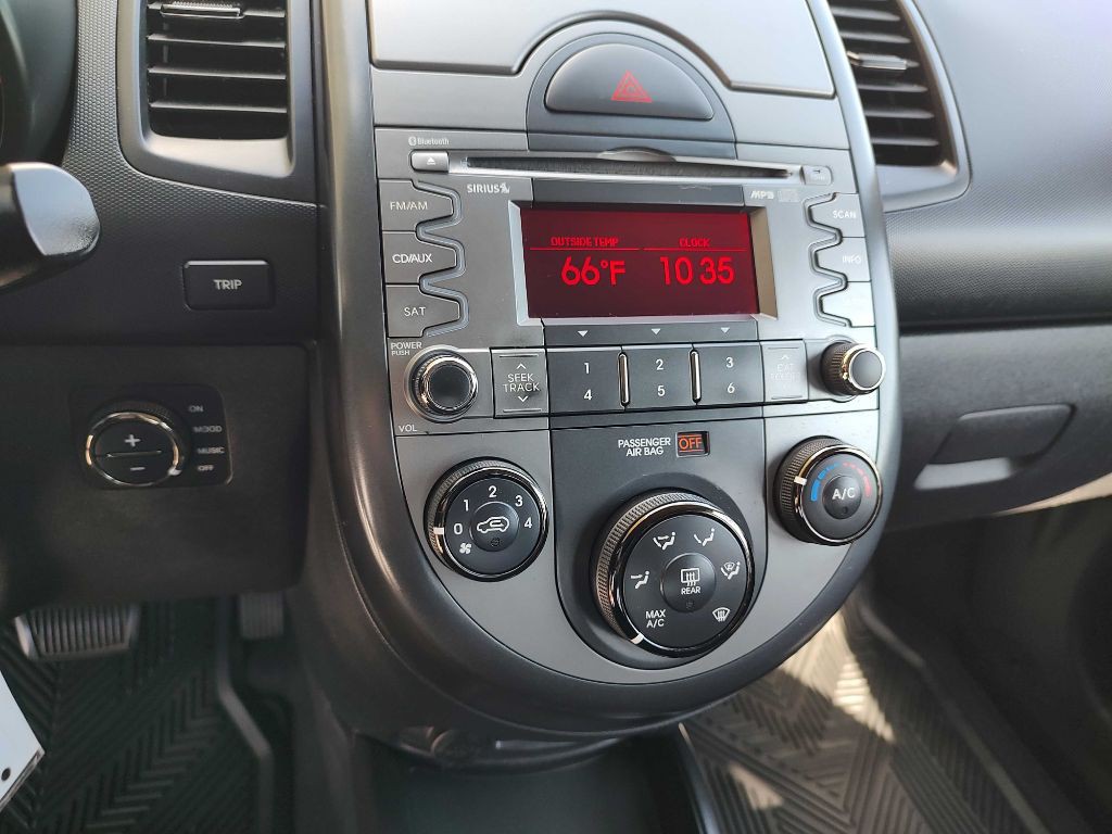 2010 Kia Soul Image 13