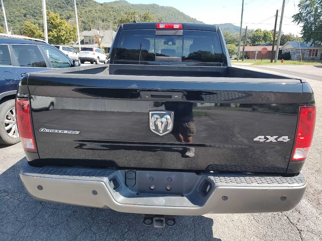 2013 RAM 1500 Image 3