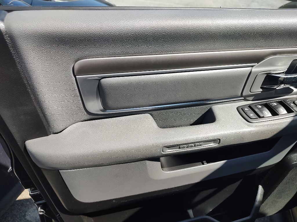 2013 RAM 1500 Image 12