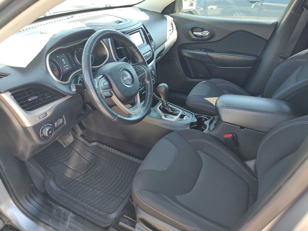 2015 Jeep Cherokee Image 9