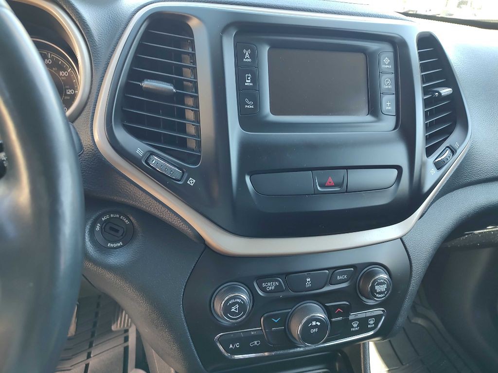 2015 Jeep Cherokee Image 13