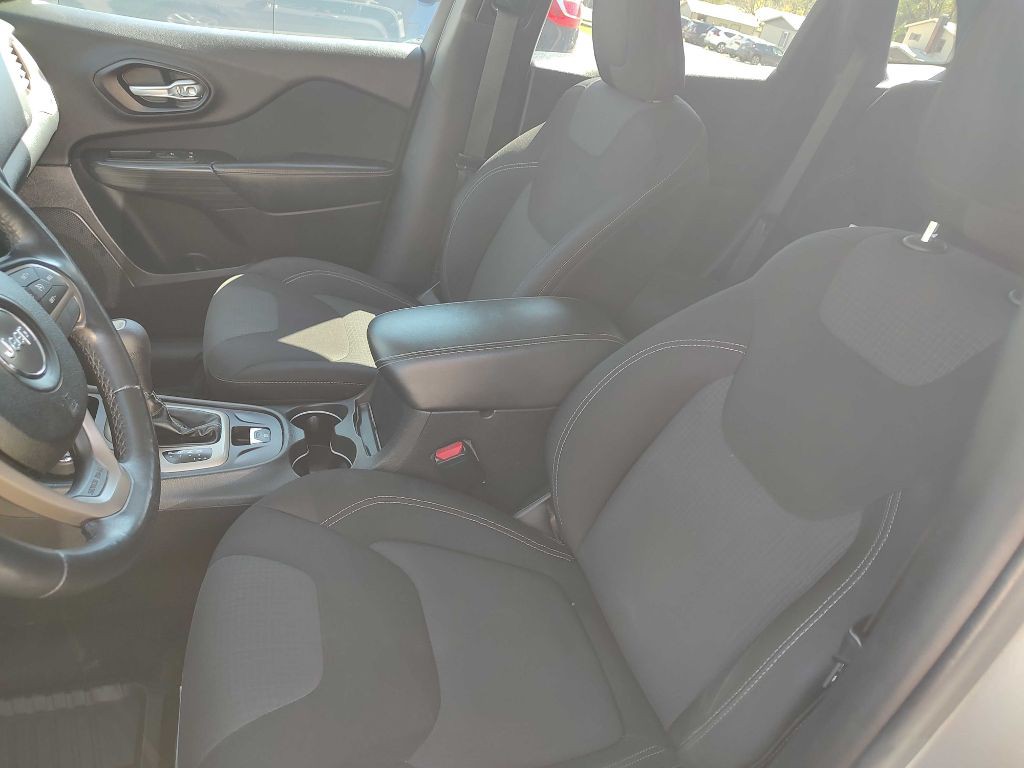 2015 Jeep Cherokee Image 15
